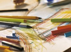 Conte a Paris pastelne olovke amb